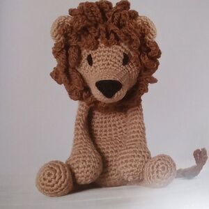 Customize crochet stuffed  lion